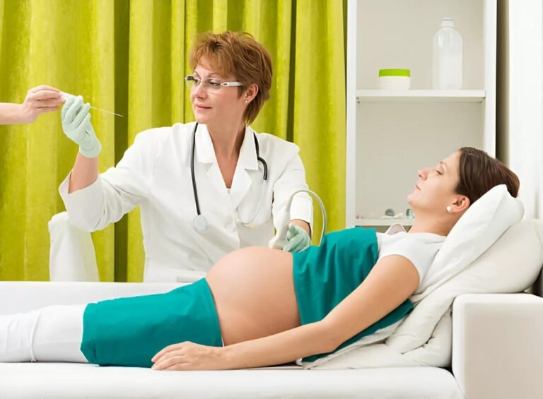 Amniocentesis: What to Expect During the Procedure