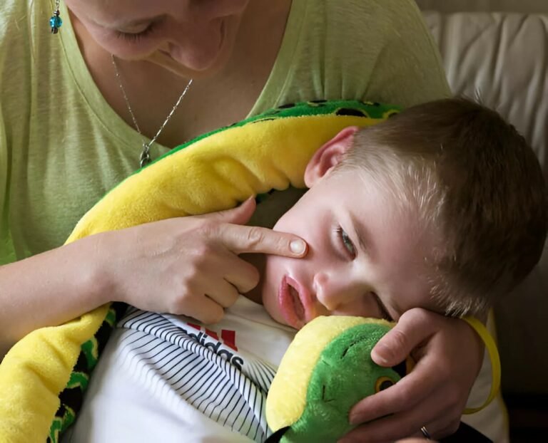 Batten Disease: Understanding Symptoms & Treatment Options